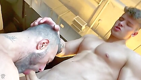 Hunk deepthroats her brunette partner's hard boner