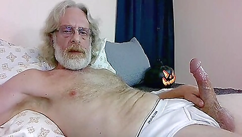 Amateur blonde with a very big cock is fucked by daddy