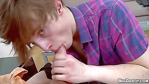 A teen bareback handjob with an amazing hot amateur video