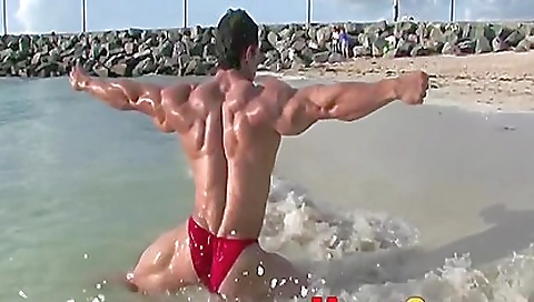 Amateur teen masturbating in her bedroom while naked