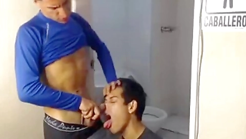 Threesome showgirl getting cumshot in the amateur porn