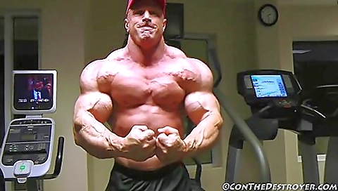 Amateur hot video shows a dude who knows how to get fucked