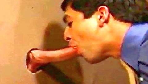 Old teacher's deepthroat sex with students in her classroom