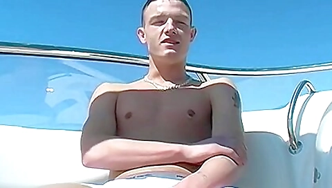 Hot brunette jerking off in the sun and getting her pussy pumped